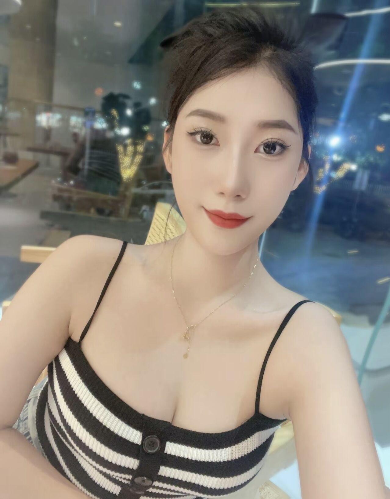 文员少女的心事